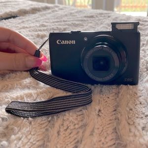 ✨ LIKE NEW✨ Canon Powershot S95! 📸